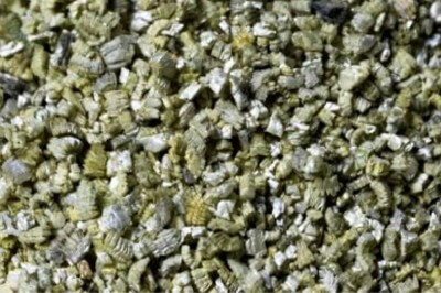 Asbestos loose fill insulation